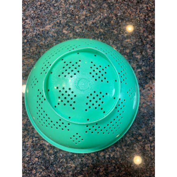 Vintage Jadeite Green Tupperware Strainer/Colander Footed MCM - Picture 8 of 9